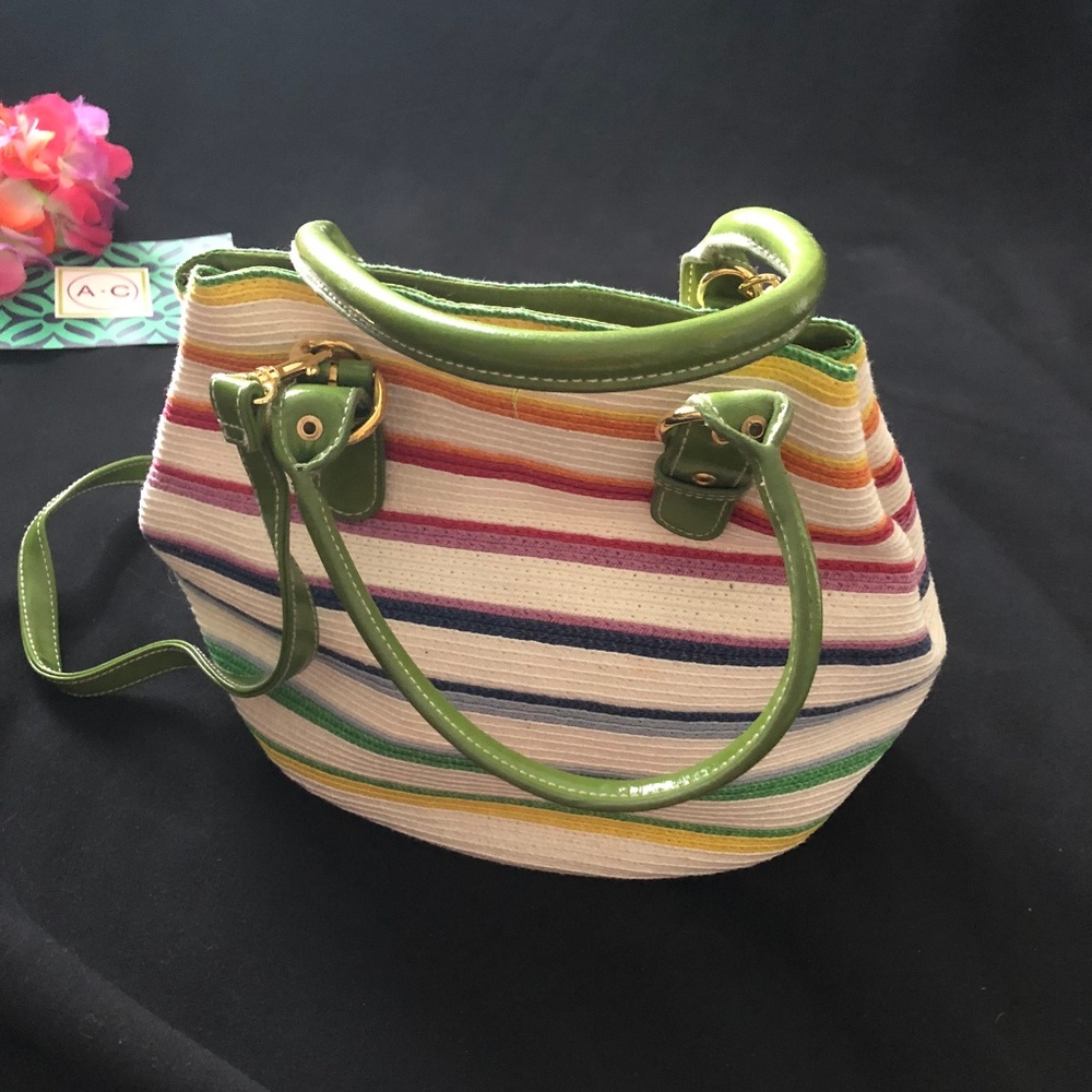 VINTAGE 1980s Like New white rainbow stripe purse
